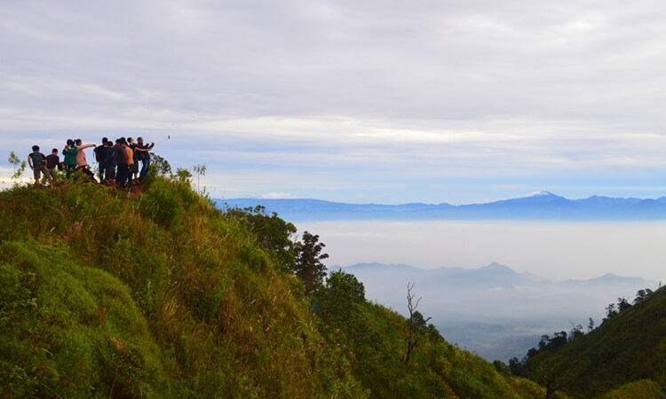 Wisata Alam Ke Gunung Puntang Bandung Sebandung