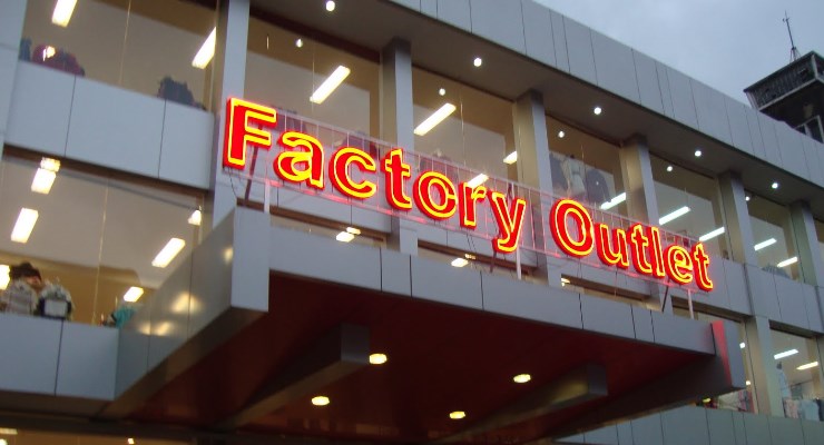 Factory Outlet di Kawasan Dago