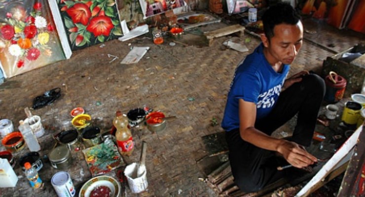 Pelukis Kampung Seni di Bandung