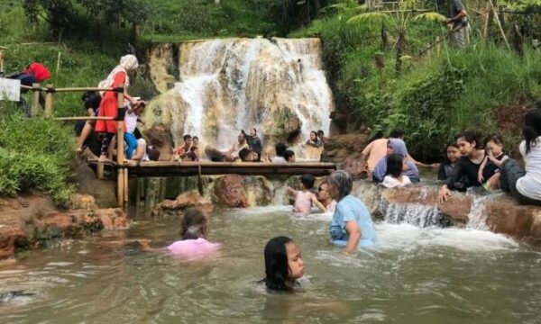 Tempat Wisata Bandung Air Panas yang Banyak Dikunjungi