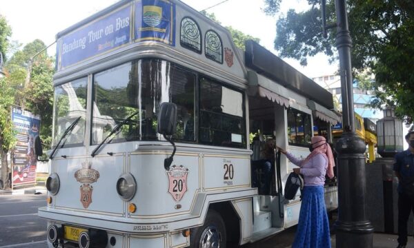 Moda Transportasi Unik Penghias Kota Bandung