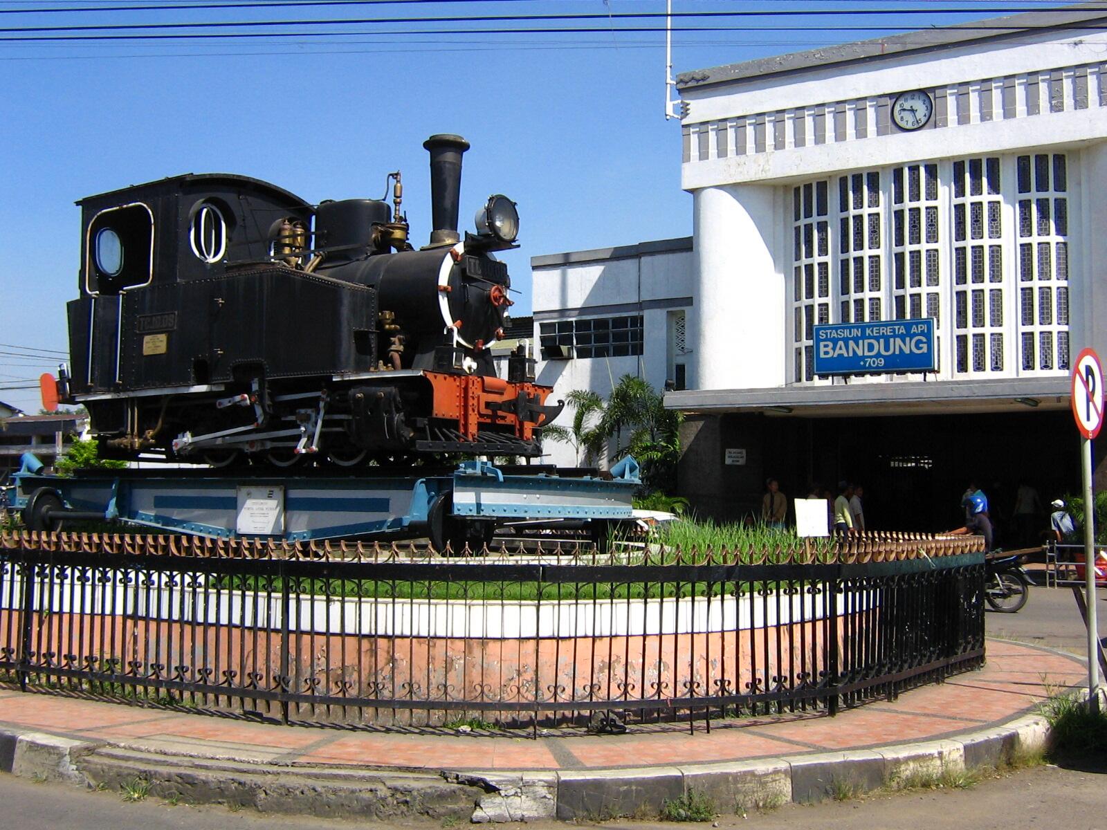 Stasiun Hall Bandung