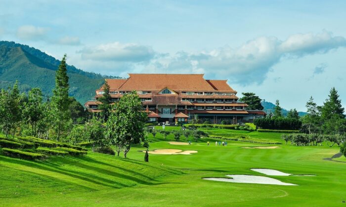 Hotel Giri Gahana Golf and Resort Bandung