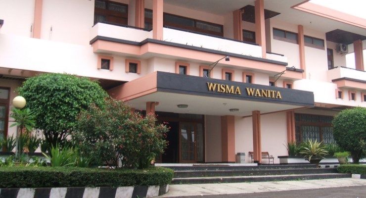 Gedung Dharma Wanita di Jalan Riau Bandung