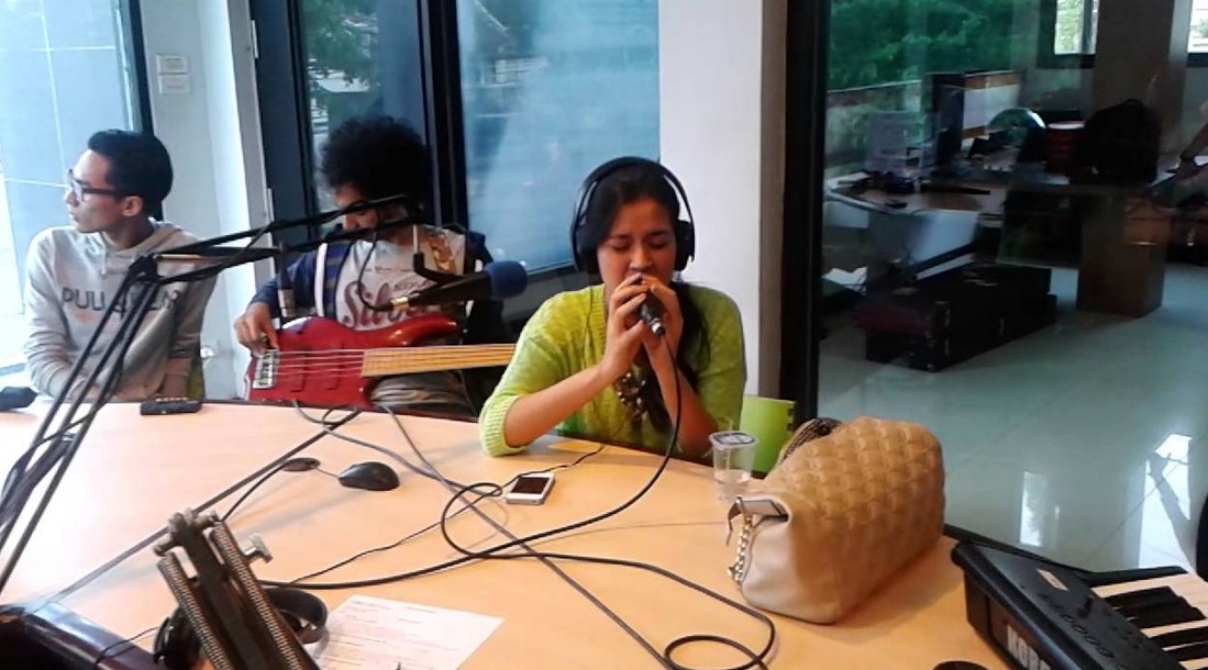 Radio Rase fm Bandung; Dewasa-Muda, Informatif, dan Easy Listening