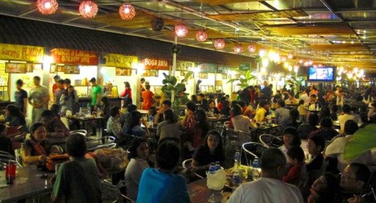 Suasana di Paskal Food Market