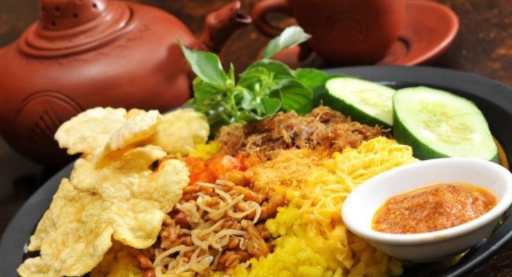 Tempat Makan Nasi Kuning di Bandung