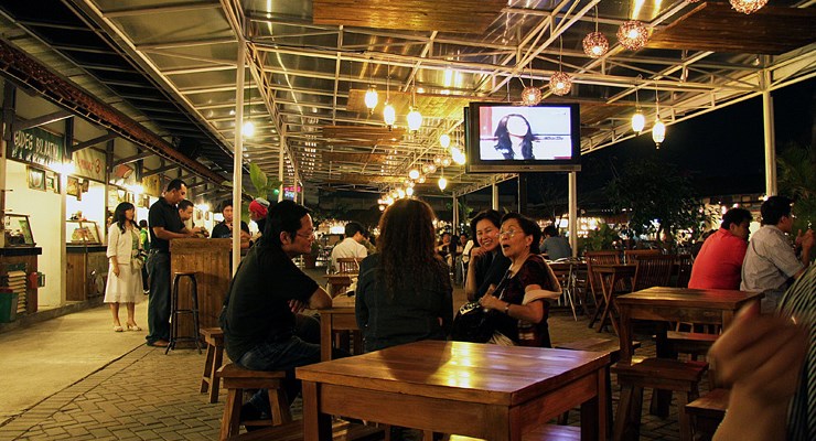 Tempat Makan Nongkrong di Bandung