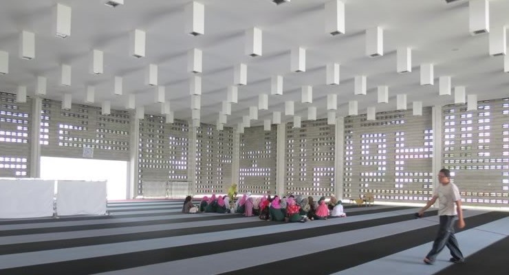 Wisata Masjid Al Irsyad Kota Baru Parahyangan