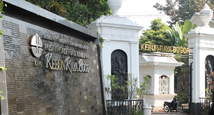 Gerbang Utama Kebun Raya Bogor