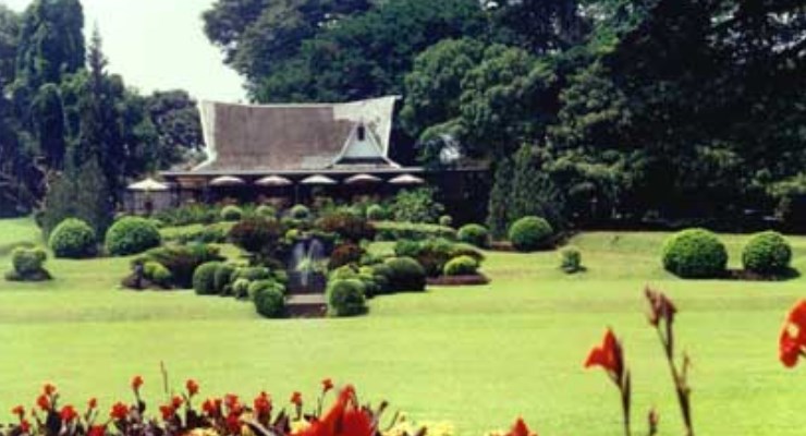 Taman Di Kebun Raya Bogor