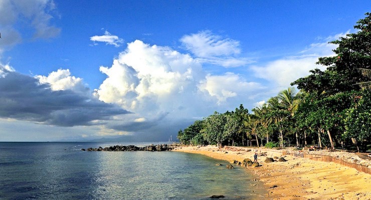 Pantai Tanjung Lesung Banten