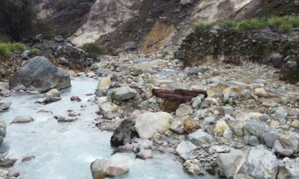 Kawah Ratu Gunung Salak Bogor