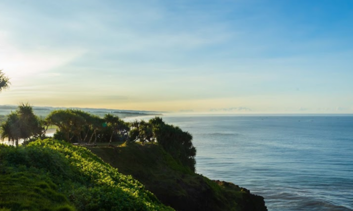 Pantai Puncak Guha Garut